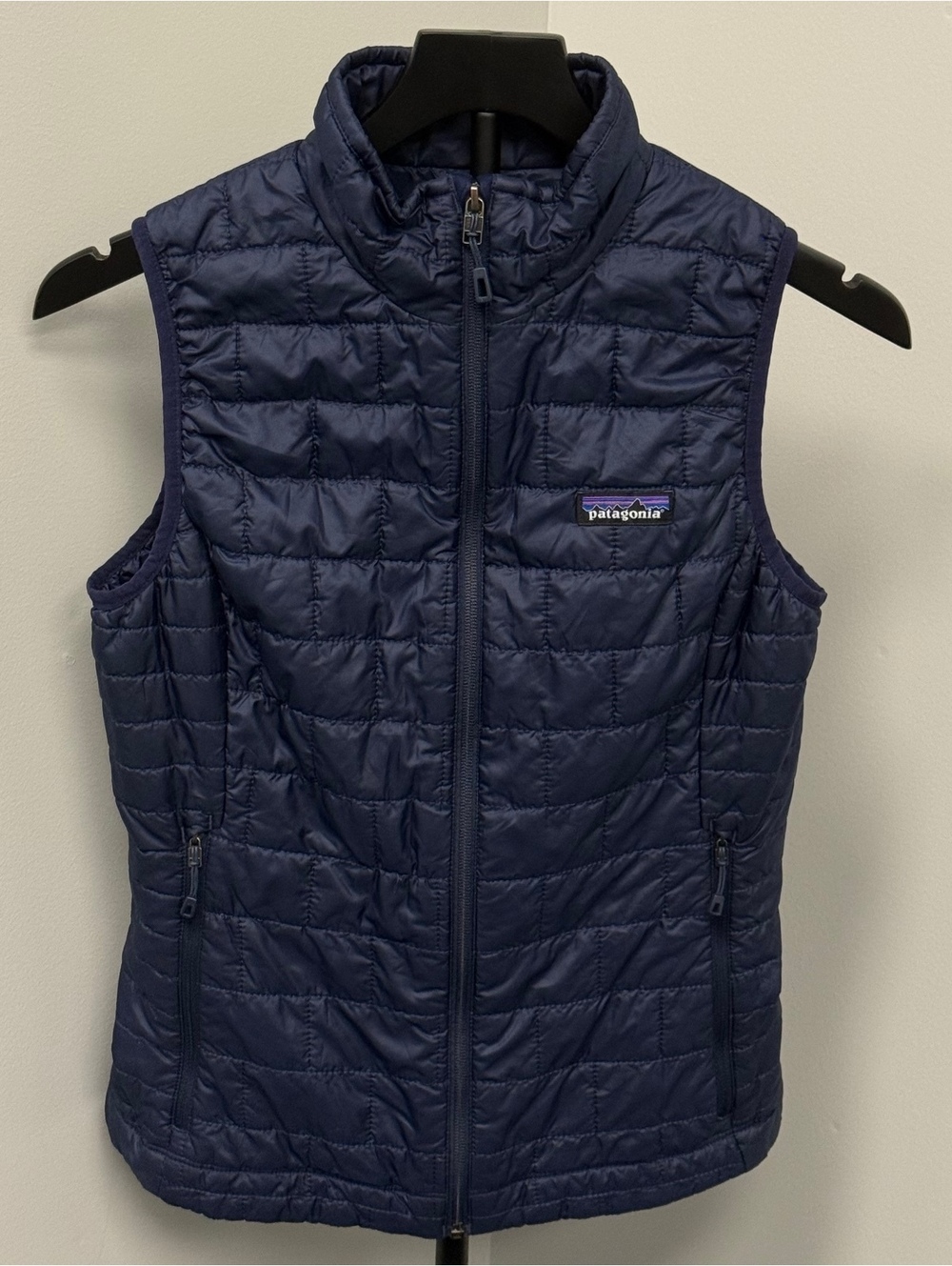 Patagonia Women’s Extra Small (XS) Navy Blue Full Zip Nano Puff Vest Jacket!